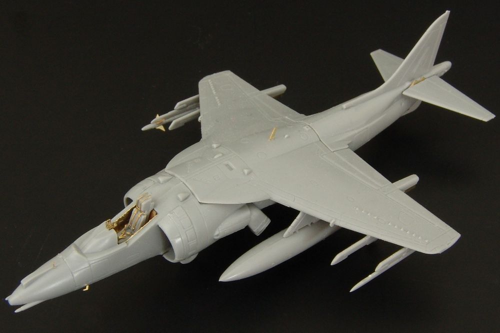 1:144 Revell 03887 Bae Harrier GR.7 for sale!