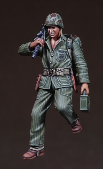 1:35 WWII-Korean War USMC Machine gunner